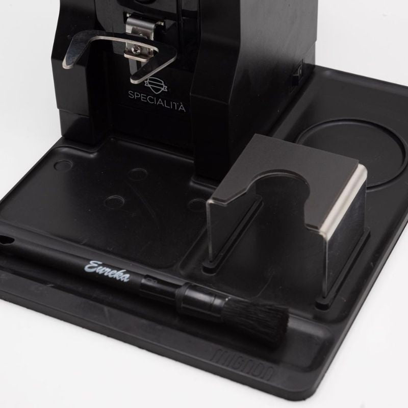 White Smoke Eureka MIGNON Mat Kit with included Brush